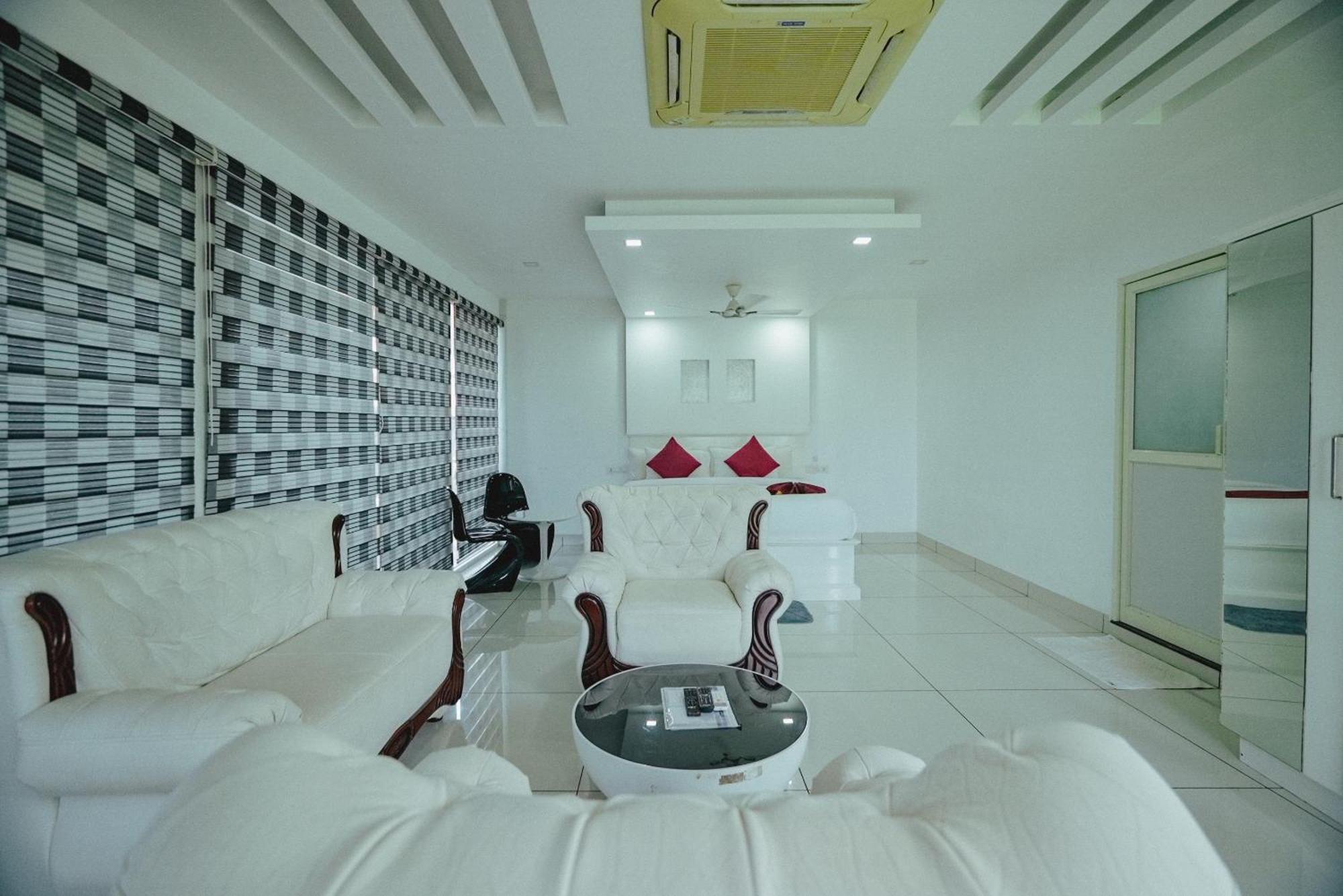 Clafouti Beach Resort - A Seafacing Resort Varkala Exterior foto