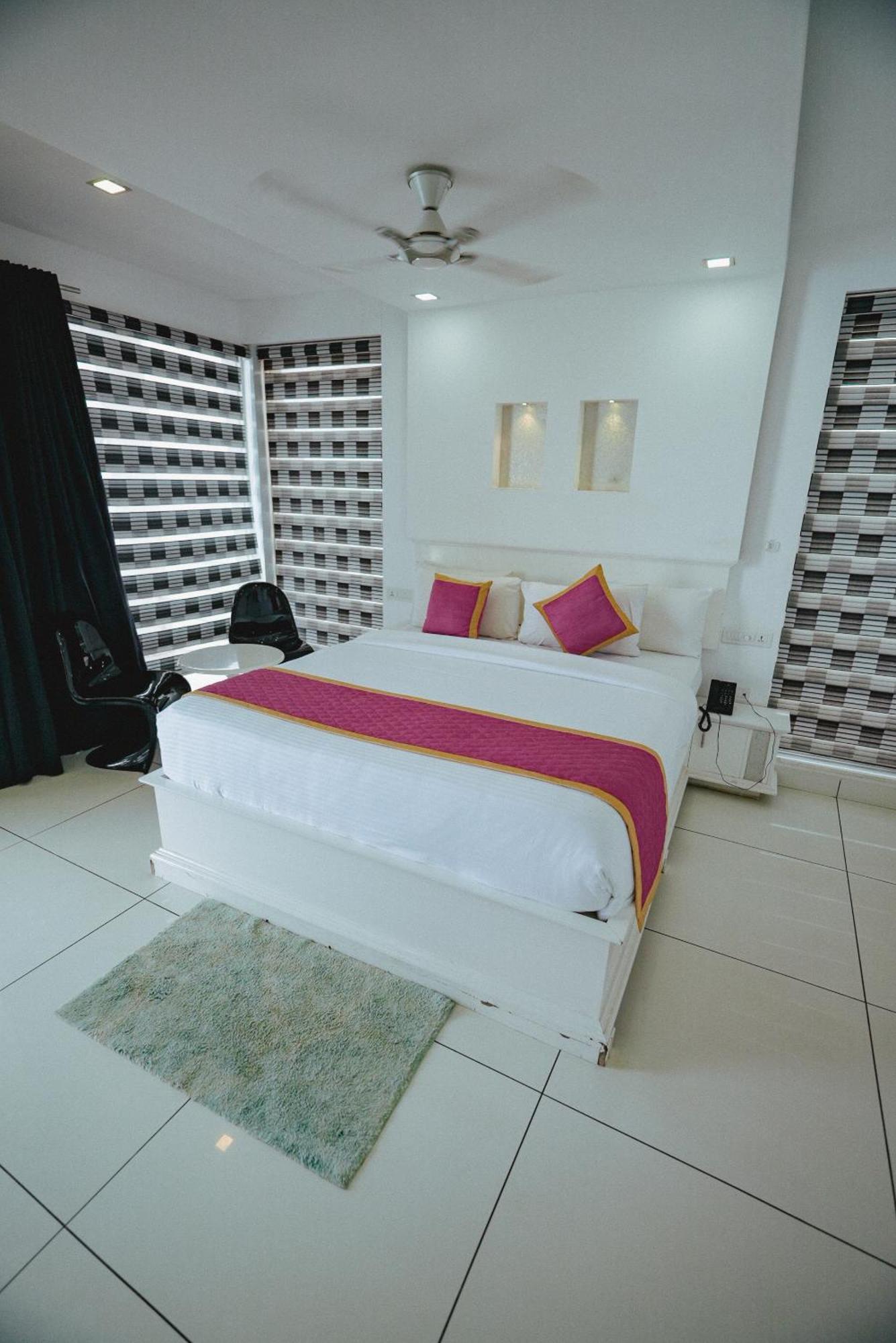 Clafouti Beach Resort - A Seafacing Resort Varkala Exterior foto